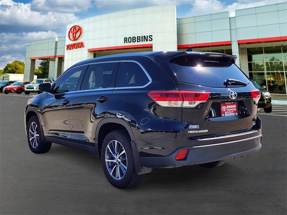 used 2019 Toyota Highlander car, priced at $25,465