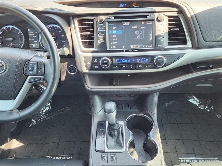 used 2019 Toyota Highlander car, priced at $25,465