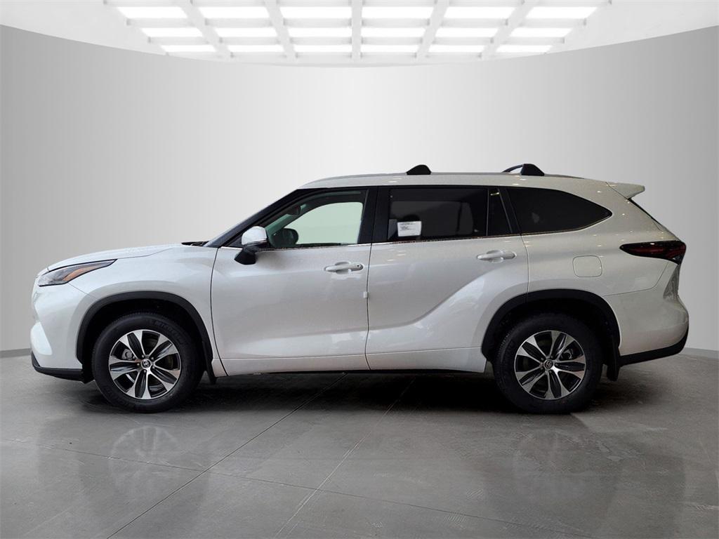 new 2026 Toyota Highlander car, priced at $50,054