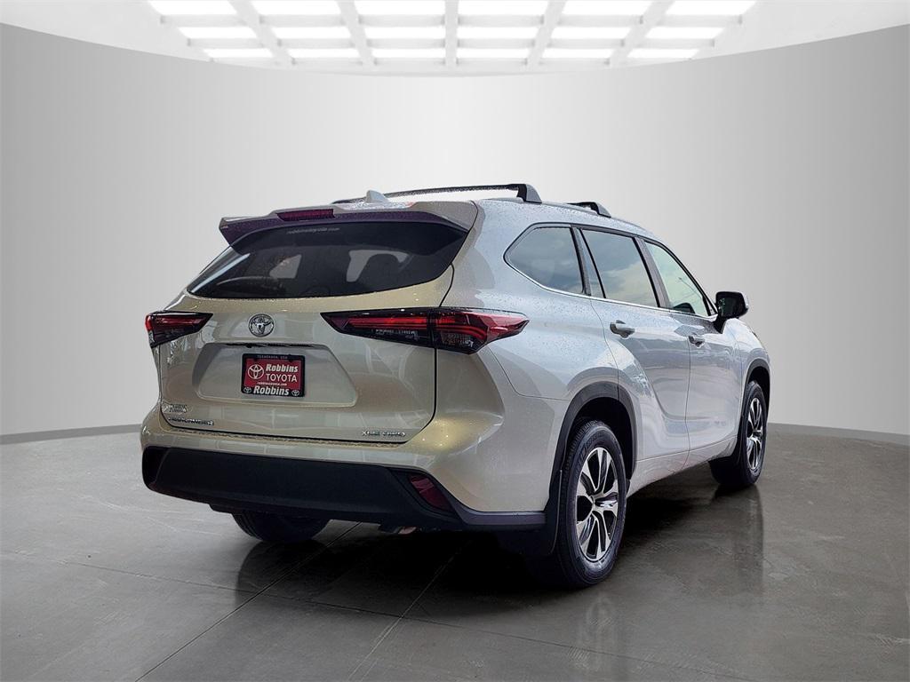 new 2026 Toyota Highlander car, priced at $50,054