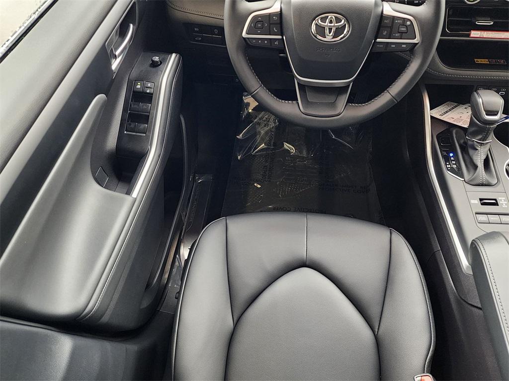 new 2026 Toyota Highlander car, priced at $50,054