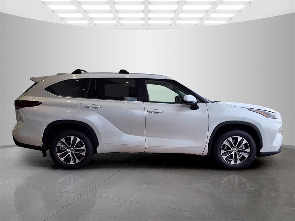 new 2026 Toyota Highlander car, priced at $50,054
