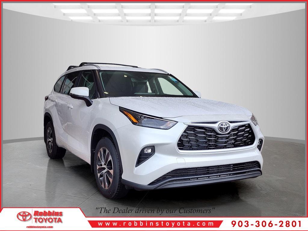 new 2026 Toyota Highlander car, priced at $50,054