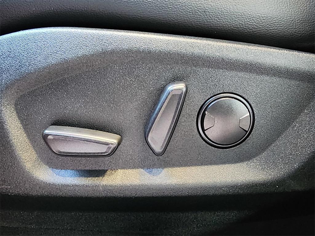 used 2022 Ford Edge car, priced at $24,624