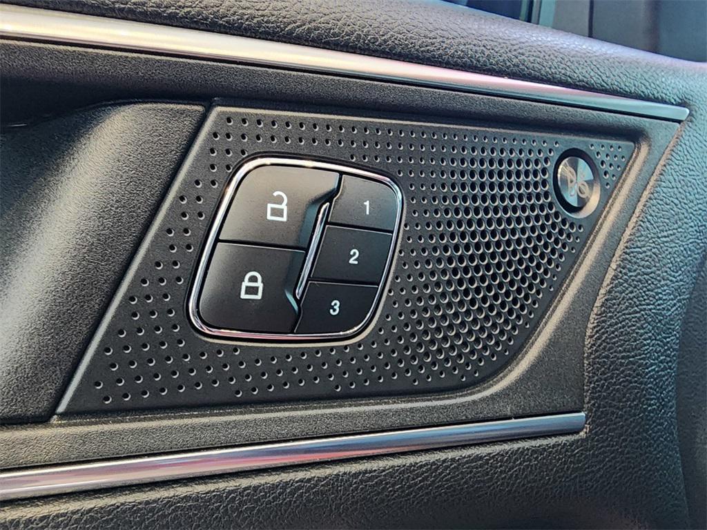 used 2022 Ford Edge car, priced at $24,624