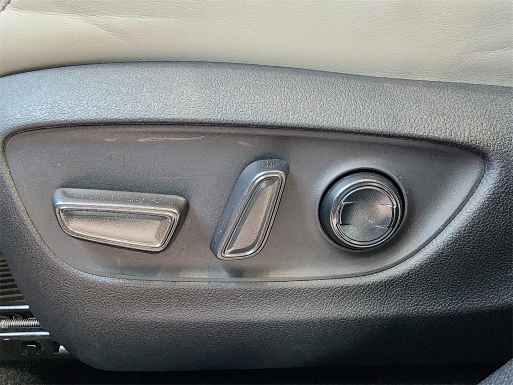 used 2022 Toyota RAV4 car, priced at $33,452