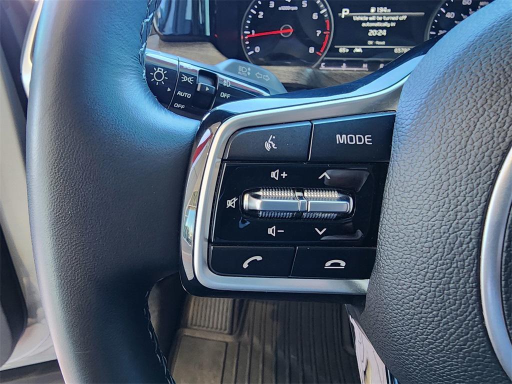used 2022 Kia Sorento car, priced at $24,251