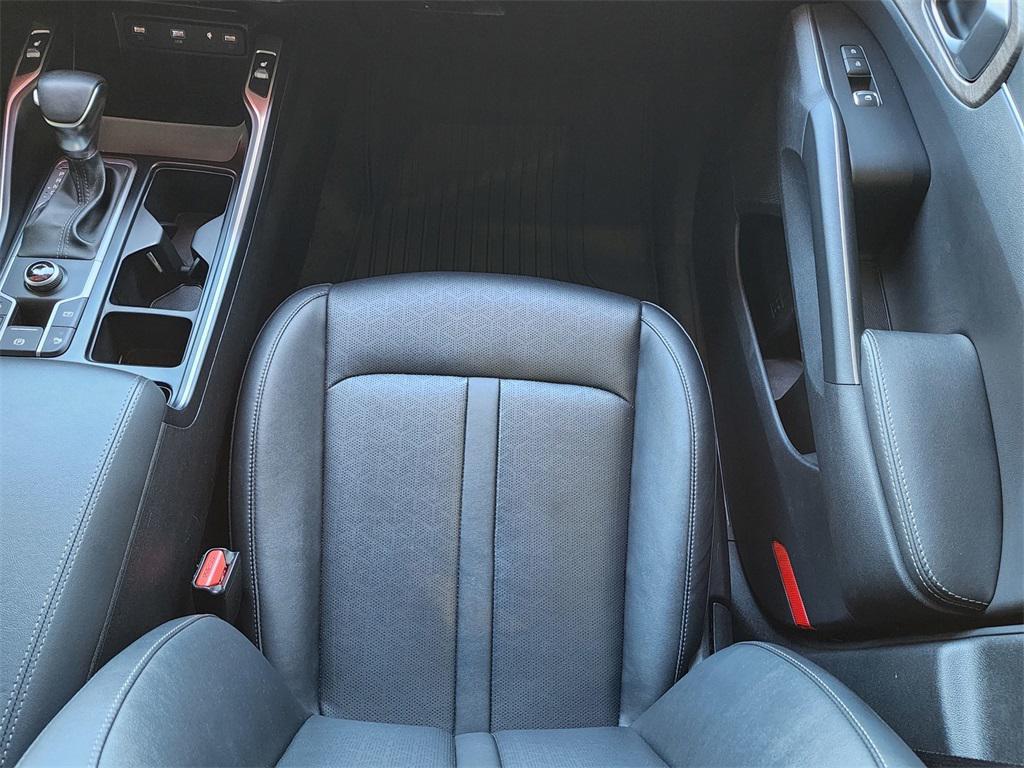 used 2022 Kia Sorento car, priced at $24,251