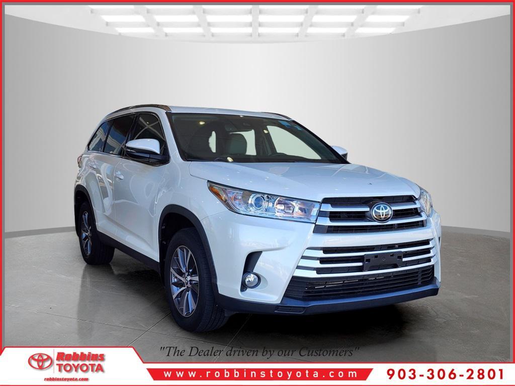 used 2019 Toyota Highlander car, priced at $23,499