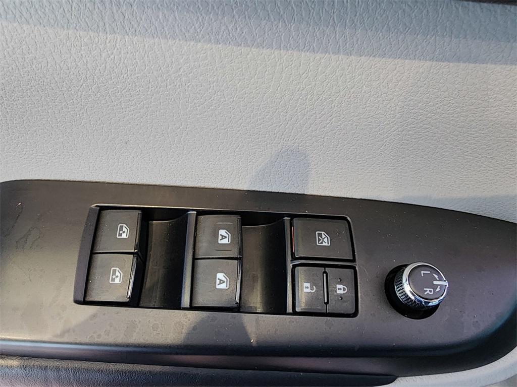 used 2019 Toyota Highlander car, priced at $23,499