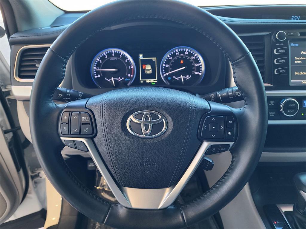 used 2019 Toyota Highlander car, priced at $23,499