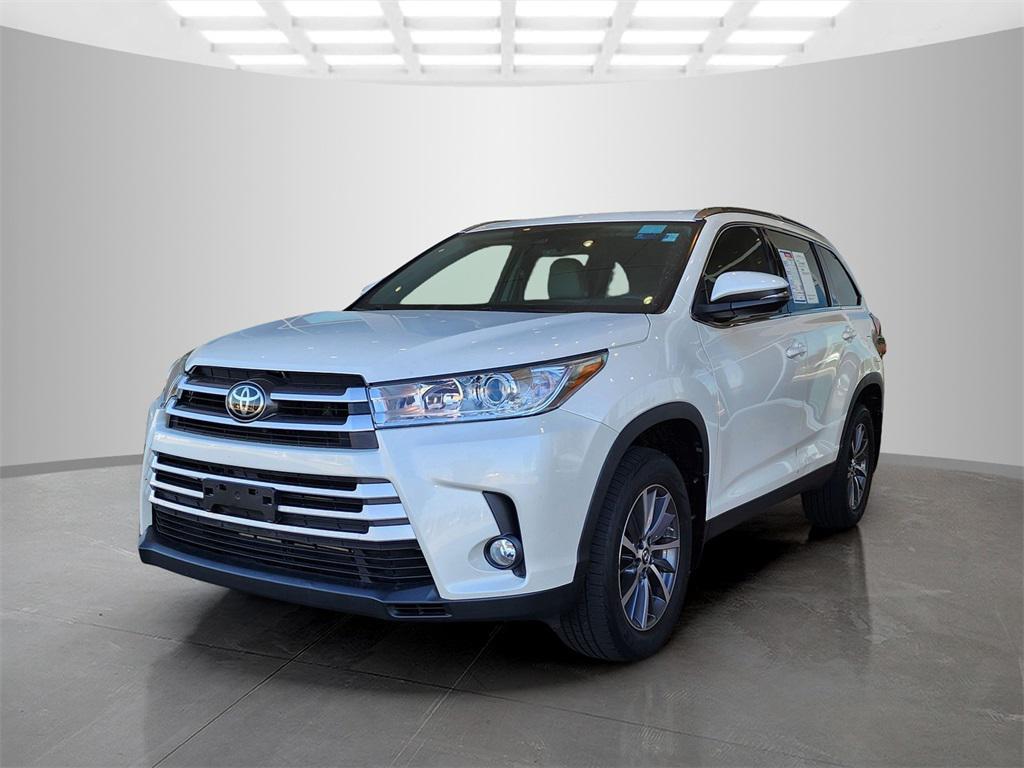 used 2019 Toyota Highlander car, priced at $23,499