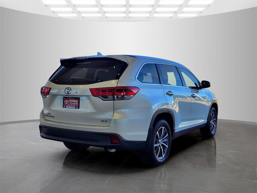 used 2019 Toyota Highlander car, priced at $23,499