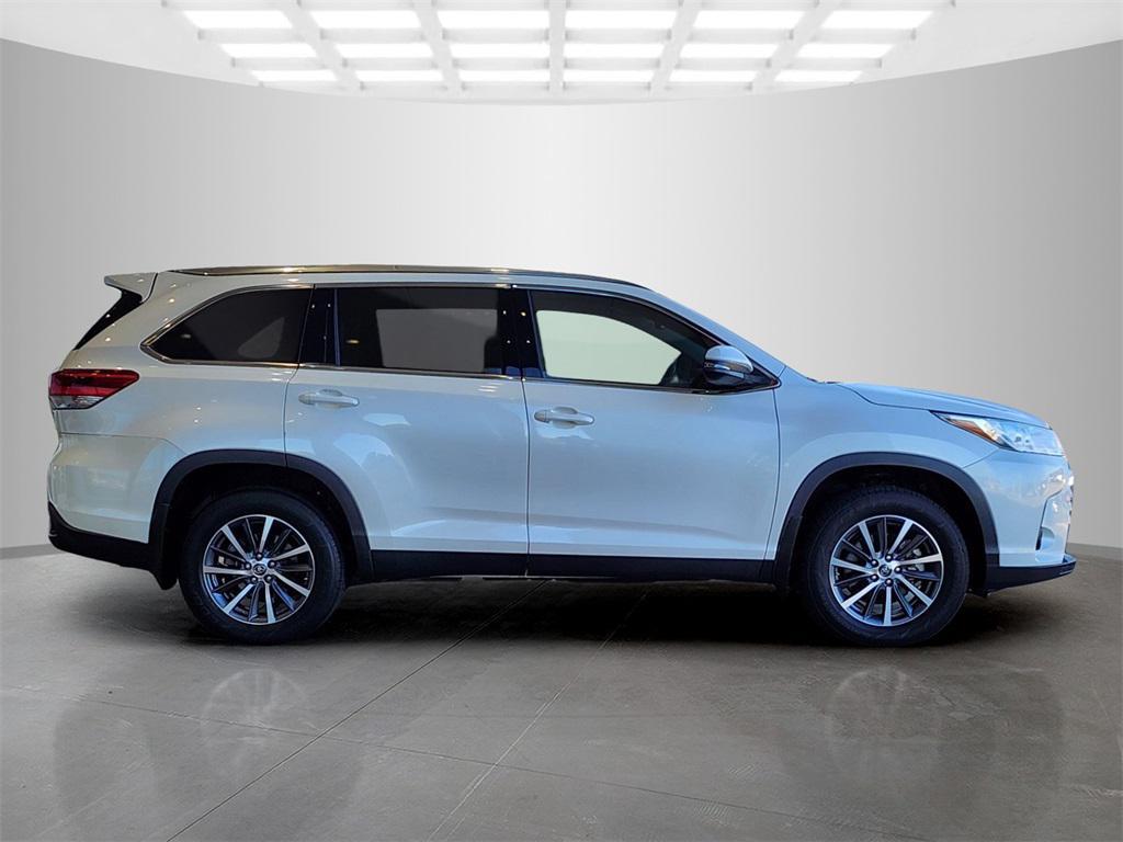 used 2019 Toyota Highlander car, priced at $23,499