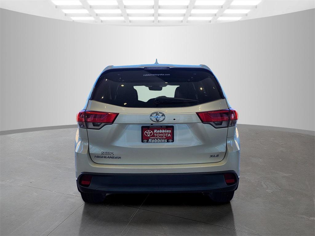 used 2019 Toyota Highlander car, priced at $23,499