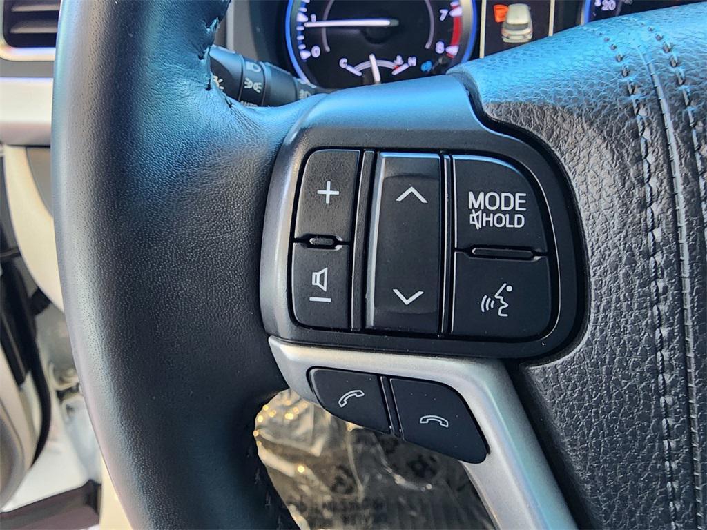 used 2019 Toyota Highlander car, priced at $23,499