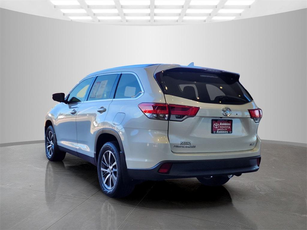 used 2019 Toyota Highlander car, priced at $23,499
