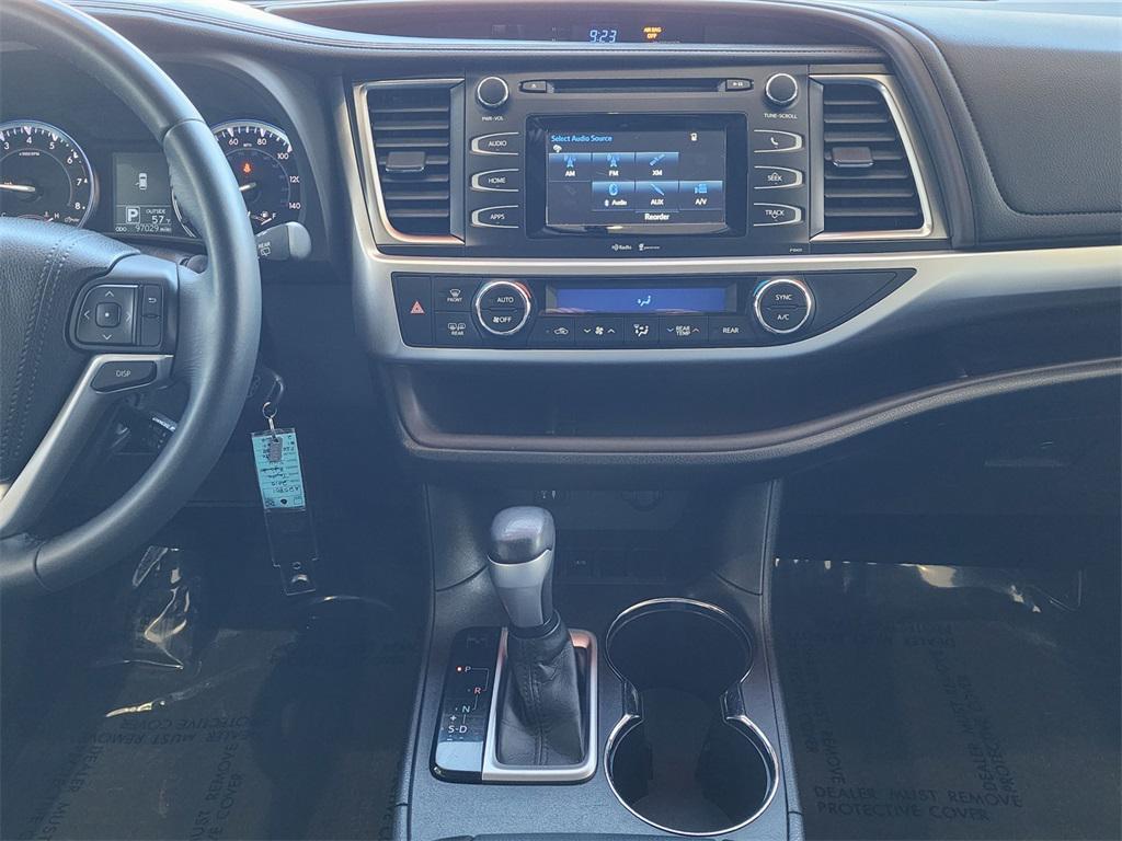 used 2015 Toyota Highlander car, priced at $16,495