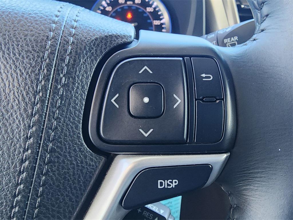 used 2015 Toyota Highlander car, priced at $16,495