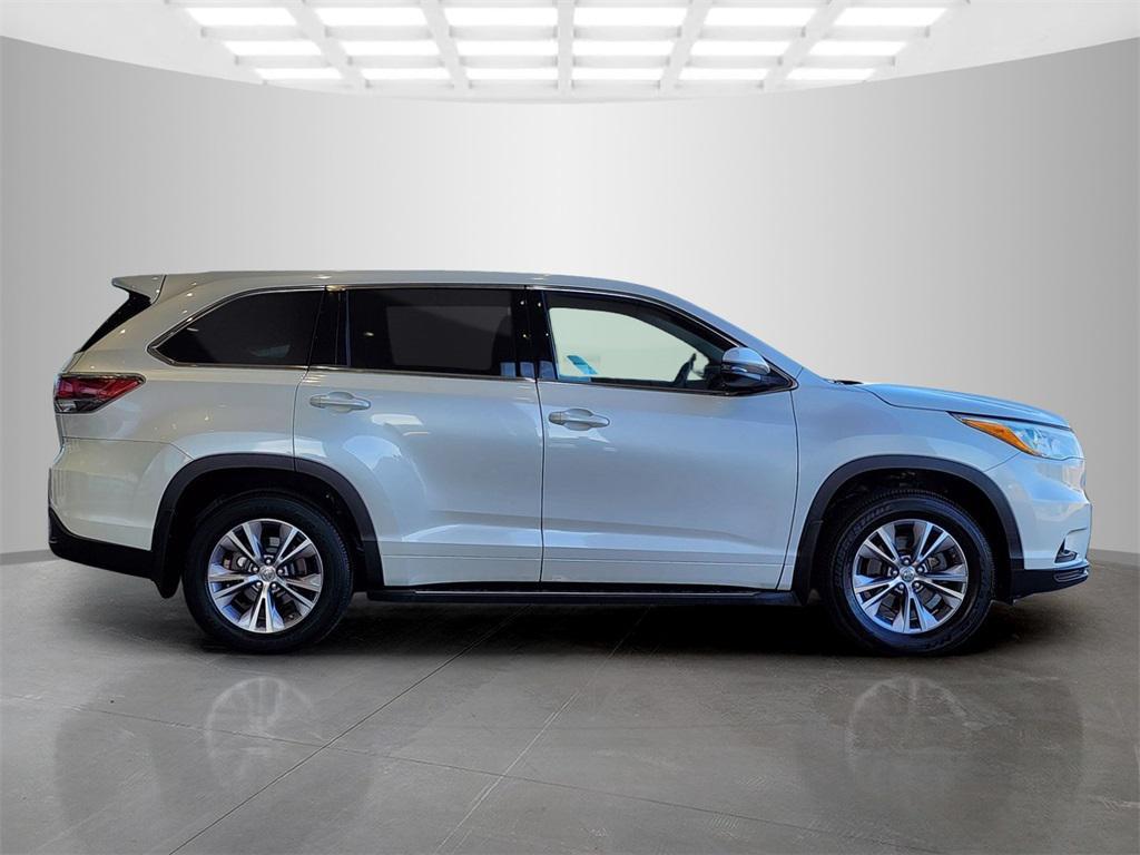 used 2015 Toyota Highlander car, priced at $16,495