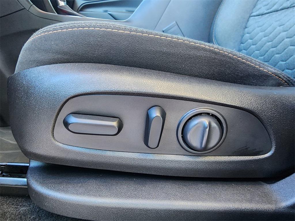 used 2018 Chevrolet Equinox car, priced at $14,364