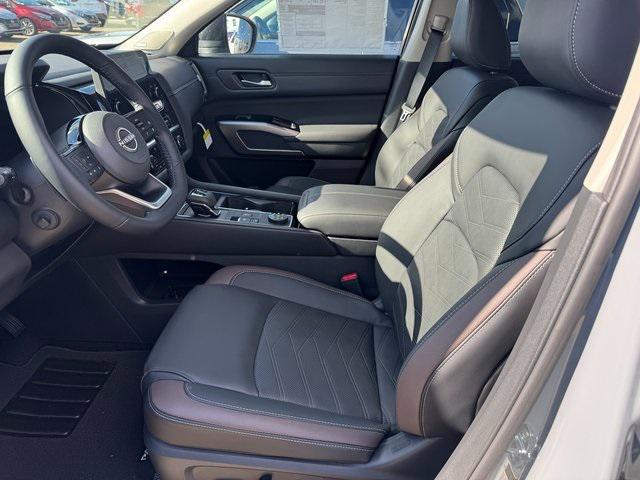 new 2025 Nissan Pathfinder car