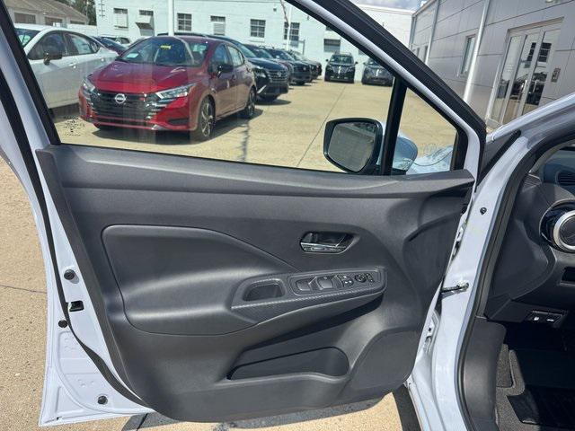 new 2025 Nissan Versa car