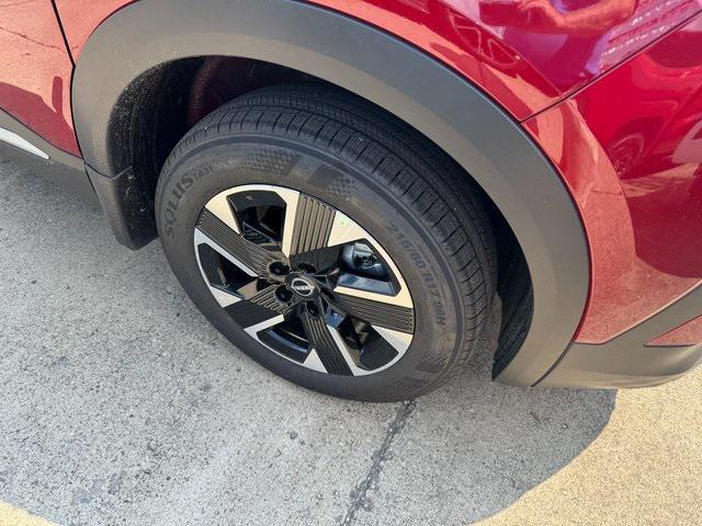 new 2025 Nissan Kicks car, priced at $28,880