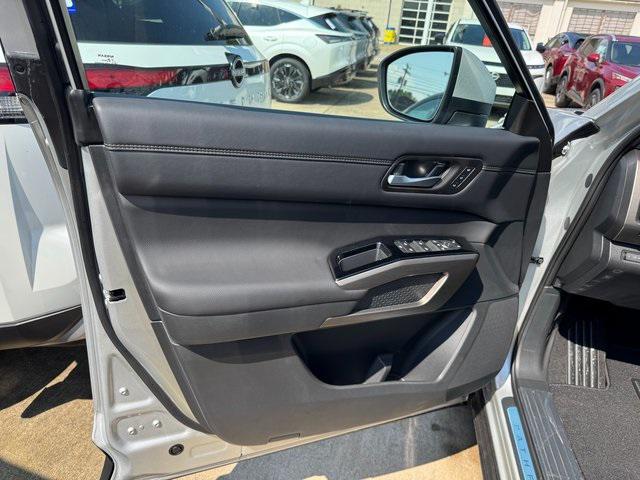 new 2025 Nissan Pathfinder car, priced at $51,535