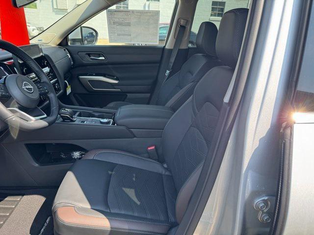 new 2025 Nissan Pathfinder car, priced at $51,535