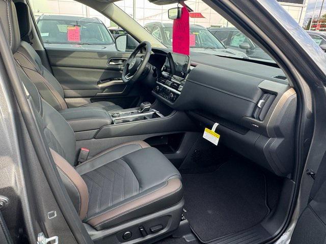 new 2025 Nissan Pathfinder car, priced at $51,480
