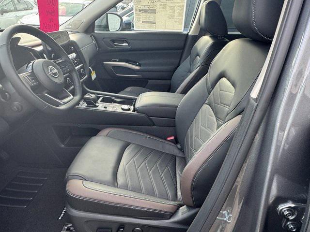 new 2025 Nissan Pathfinder car, priced at $51,480