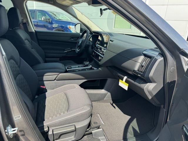 new 2025 Nissan Pathfinder car, priced at $41,380