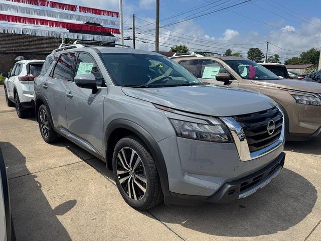 new 2025 Nissan Pathfinder car, priced at $51,985