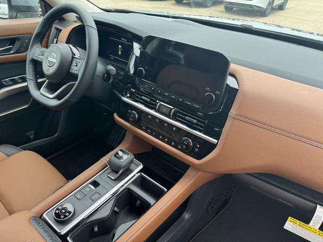 new 2025 Nissan Pathfinder car, priced at $51,985