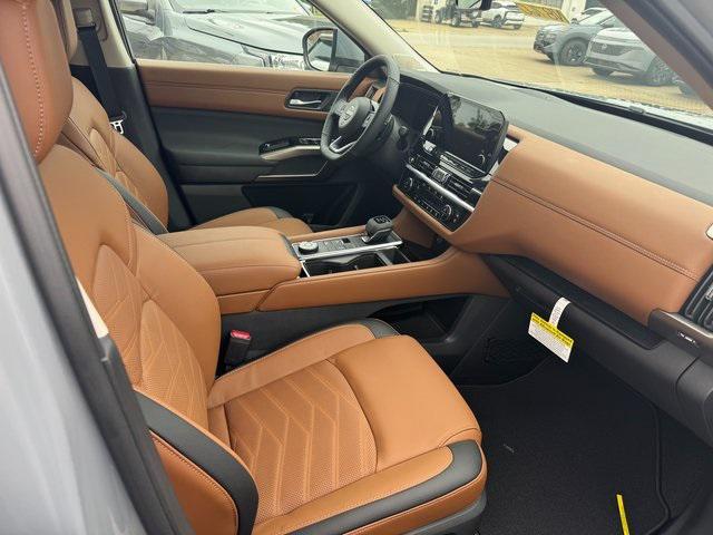 new 2025 Nissan Pathfinder car, priced at $51,985