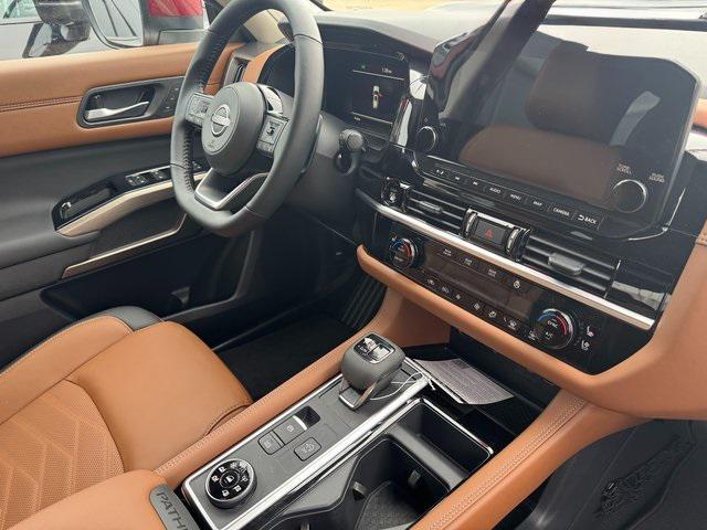 new 2025 Nissan Pathfinder car, priced at $51,990