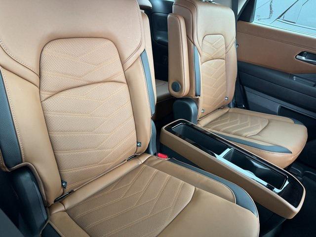 new 2025 Nissan Pathfinder car, priced at $51,990