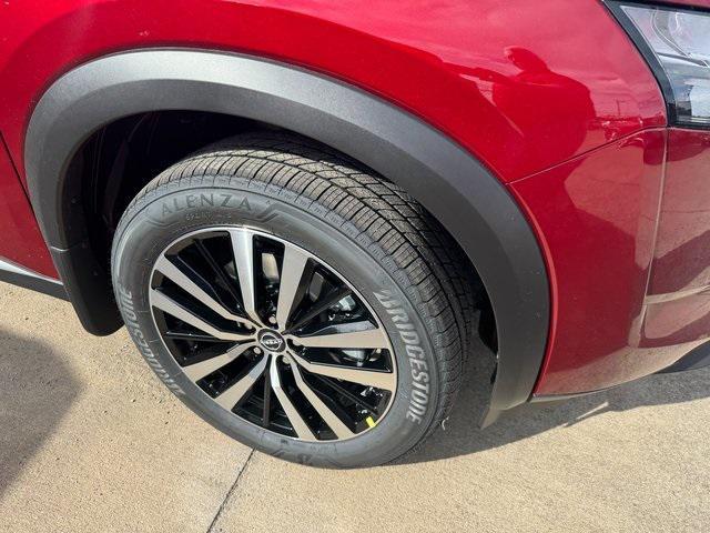 new 2025 Nissan Pathfinder car, priced at $51,990