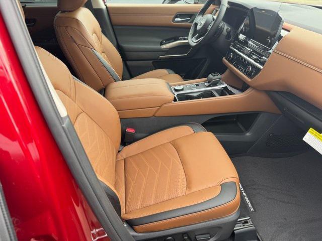 new 2025 Nissan Pathfinder car, priced at $51,990