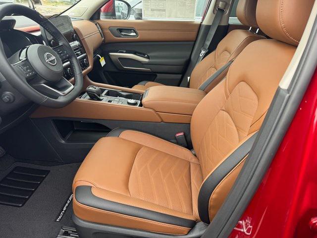 new 2025 Nissan Pathfinder car, priced at $51,990