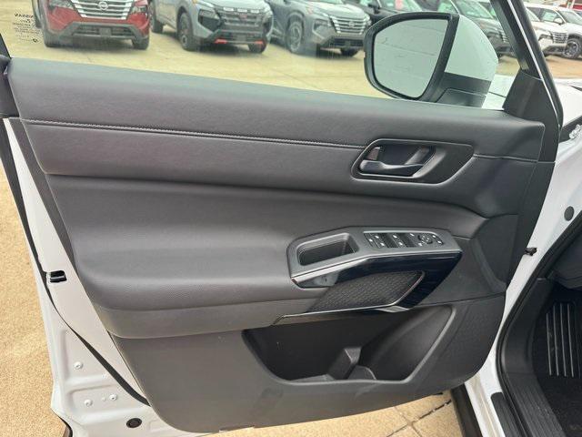 new 2025 Nissan Pathfinder car, priced at $41,830