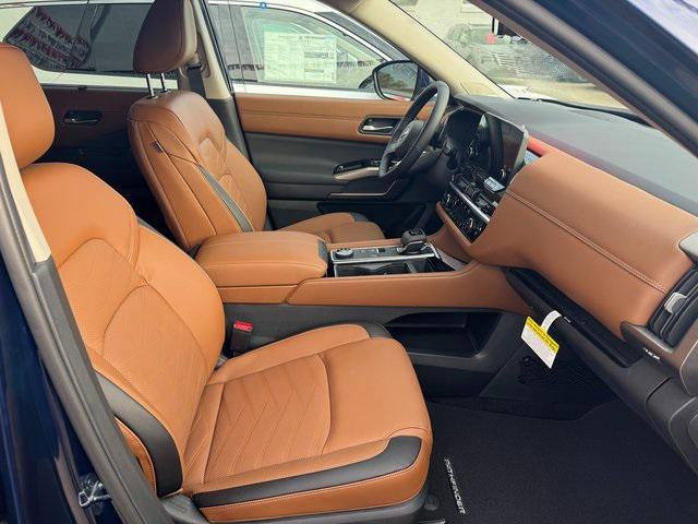 new 2025 Nissan Pathfinder car, priced at $51,560