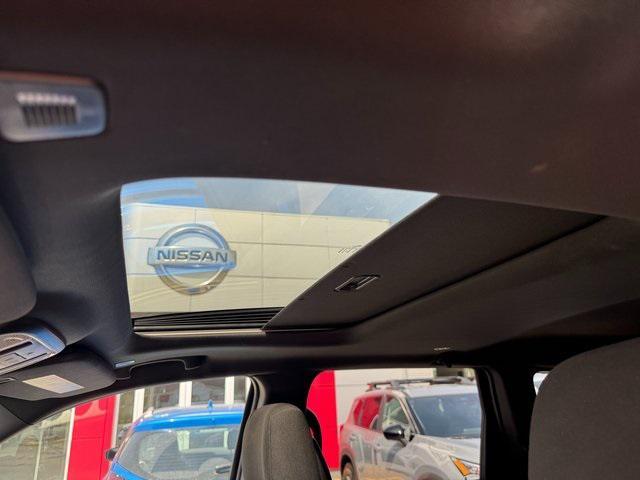 used 2018 Jeep Grand Cherokee car, priced at $18,300