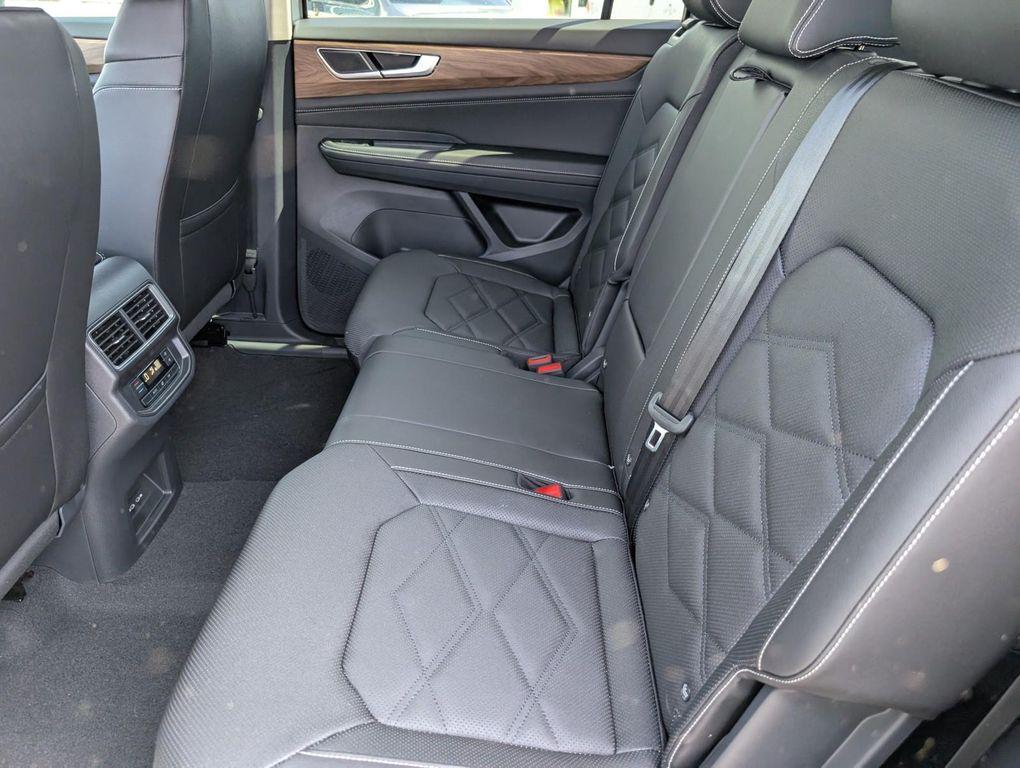 new 2025 Volkswagen Atlas car, priced at $42,507