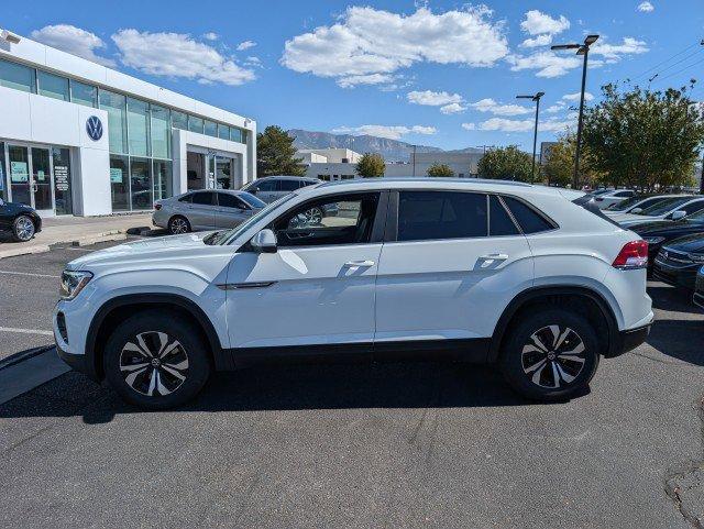 new 2024 Volkswagen Atlas Cross Sport car, priced at $38,426