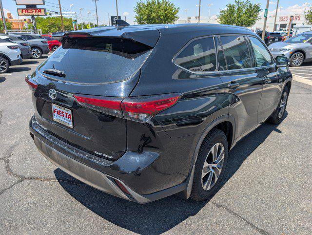 used 2021 Toyota Highlander car, priced at $31,992