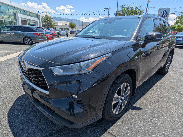used 2021 Toyota Highlander car, priced at $31,992