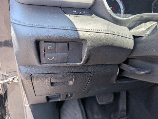 used 2021 Toyota Highlander car, priced at $31,992