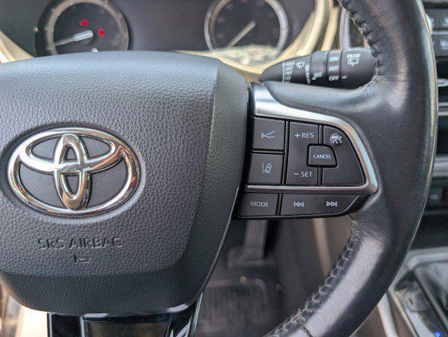 used 2021 Toyota Highlander car, priced at $31,992